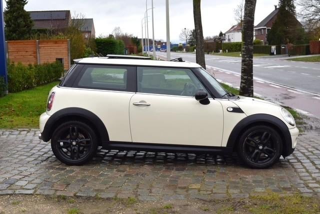 Mini Cooper 1.4i/Airco/Pano/HISTORY/GARANTIE, Voorwielaandrijving, 4 zetels, Stof, Zwart