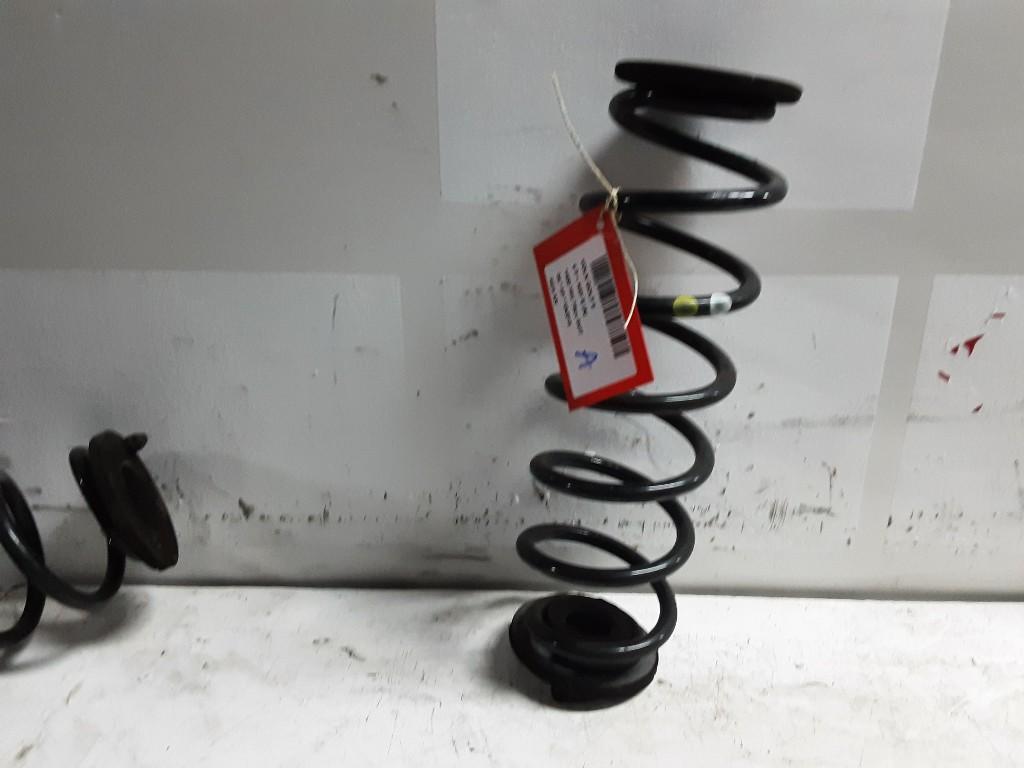 RESSORT DE SUSPENSION ARRIERE Volkswagen Golf V (1K1), Volkswagen, Mevr. I. Hauben, Utilisé, Rue de l'Espoir 34 34
4030  GRIVEGNÉE, BE