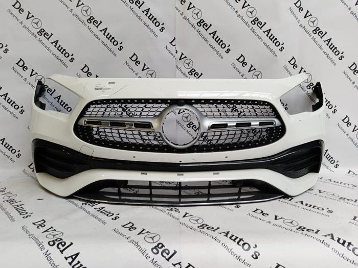 Voorbumper van een Mercedes GLA (9149), Gebruikt, -, Ophalen of Verzenden, Bumper