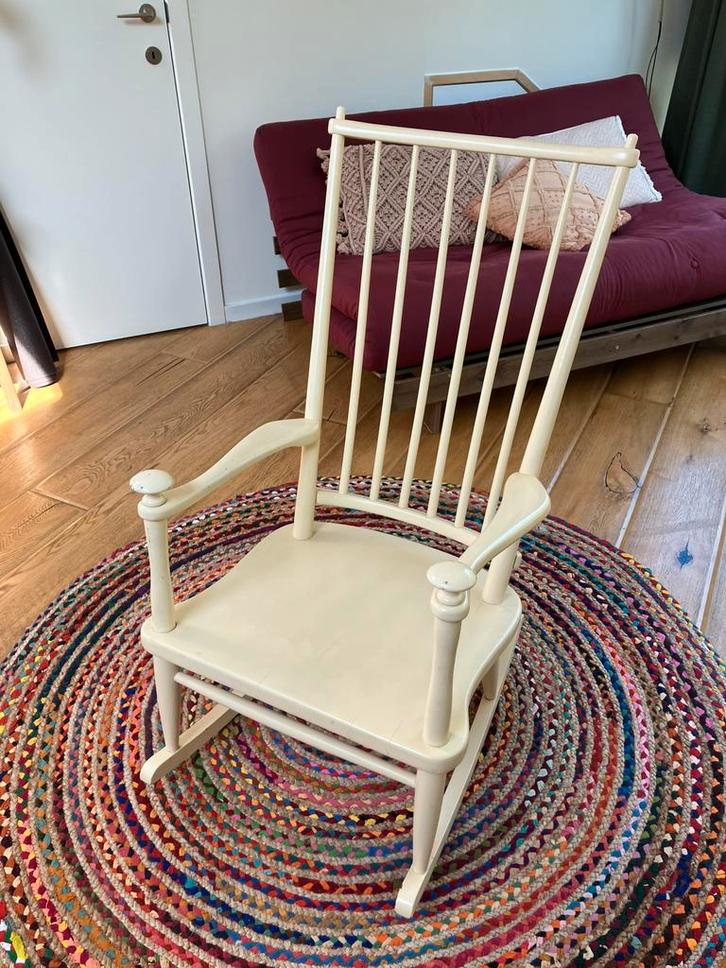 Fauteuil à bascule en bois, Maison & Meubles, Fauteuils, Utilisé, Bois, 50 à 75 cm, Moins de 75 cm, Enlèvement