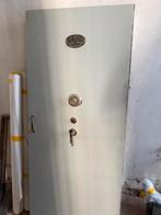 Zeer zware kluisdeur (massief ijzer/staal), Doe-het-zelf en Bouw, Ophalen of Verzenden
