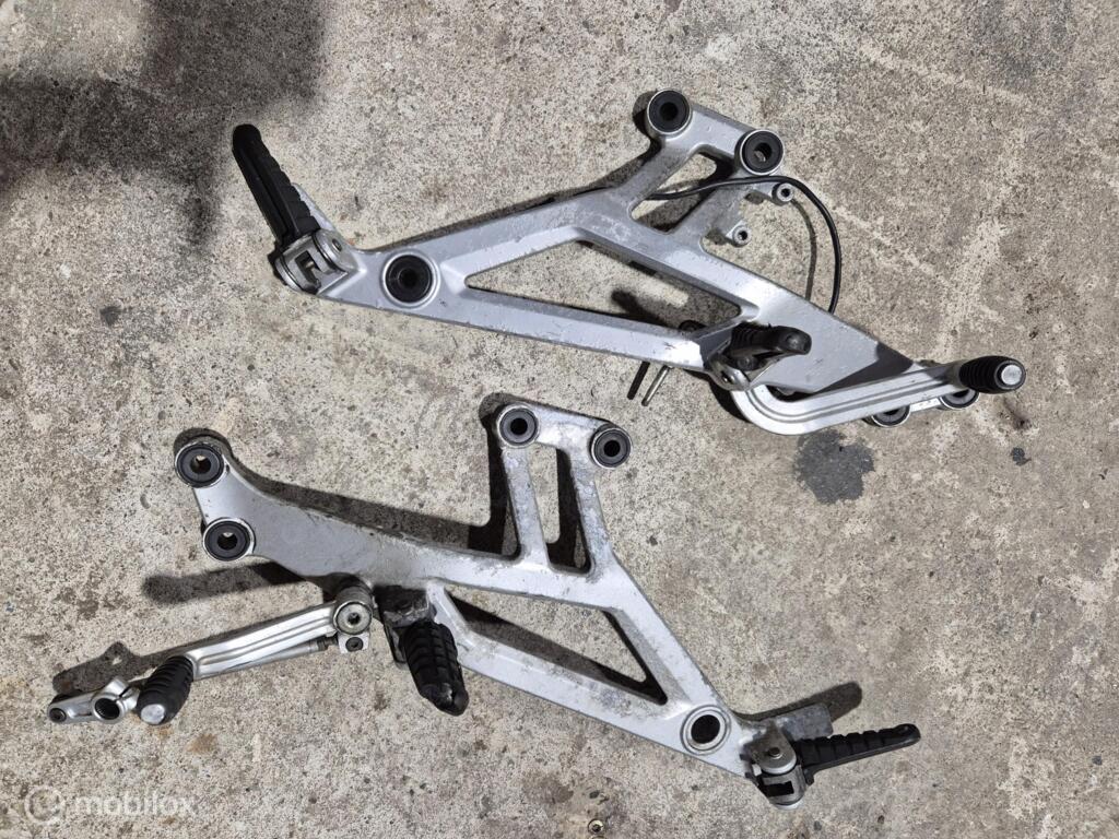 Voetsteun voetsteps brackets steunen Monster 600 620 750 900, Motoren, Gebruikt, Factorystore.service@ducati.com, Ophalen of Verzenden