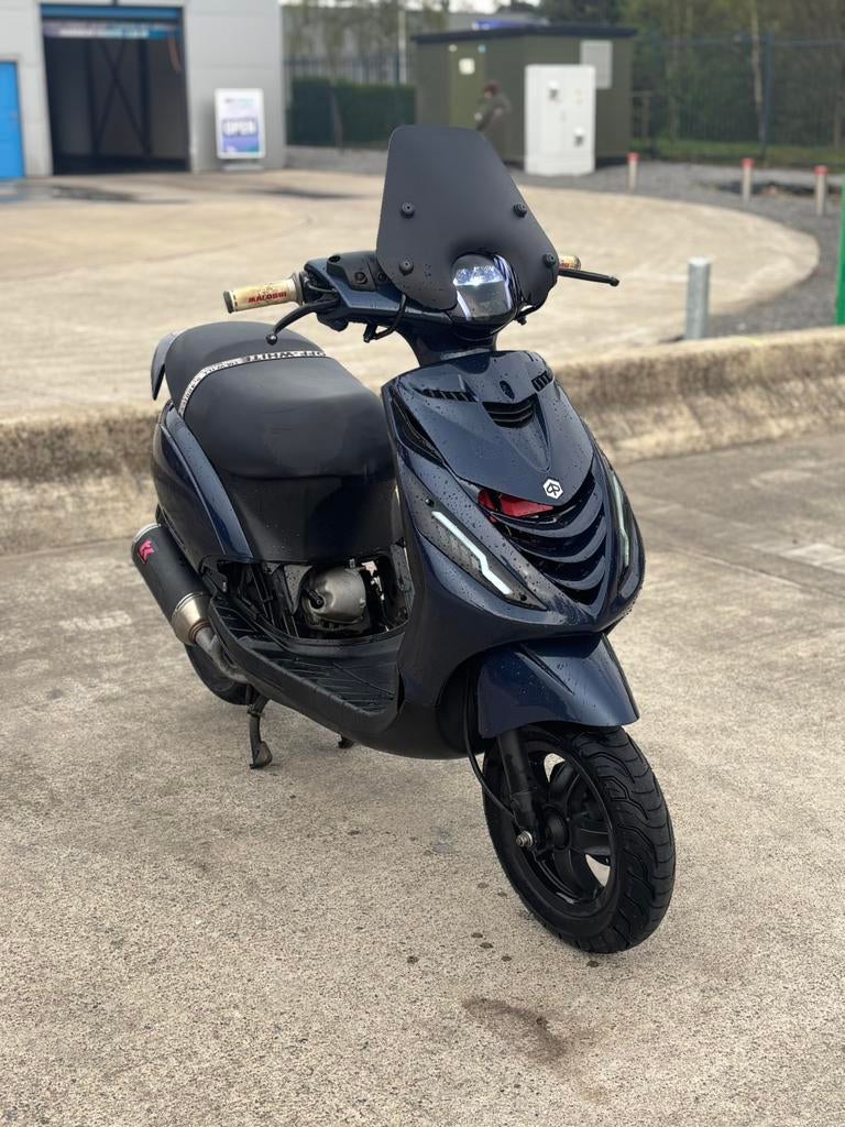 Piaggo zip iget 80cc E5, Vélos & Vélomoteurs, Scooters | Piaggio, Comme neuf, Zip, Enlèvement
