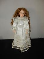 nr.563 - Porseleinen pop E, Enlèvement ou Envoi, Poupée