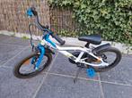 Kinderfiets jongen btwin blauw/wit, Fietsen en Brommers, Ophalen