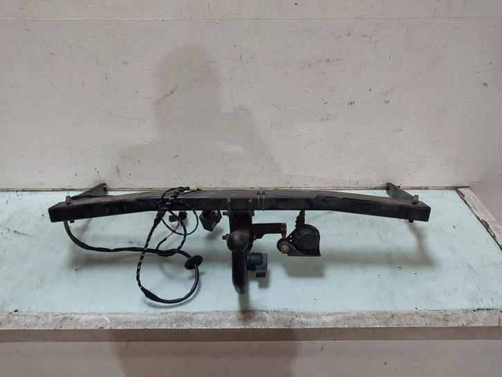 ATTELAGE REMORQUE Volkswagen Golf VIII (CD1) (01-2019/-), Autos : Pièces & Accessoires, Suspension & Châssis, Volkswagen, Utilisé