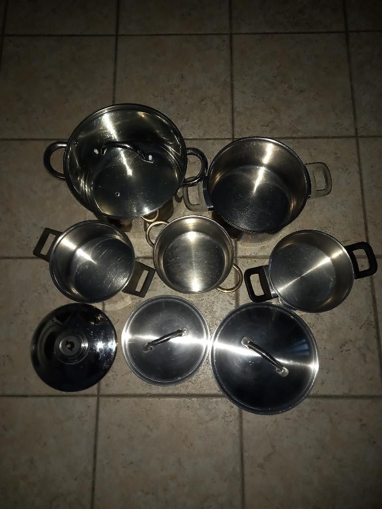 Lot casseroles couvercles donc 2 gsw, Maison & Meubles, Enlèvement ou Envoi