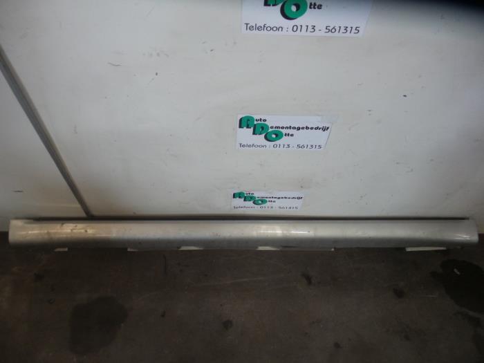 Zijskirt links van een Toyota Corolla Verso (1C0), Auto-onderdelen, Gebruikt, -, -, Ophalen of Verzenden