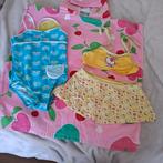 serviette à capuche et 2 maillots de bain, tailles 110-116, Enlèvement ou Envoi, Utilisé, Vêtements de sport ou Maillots de bain