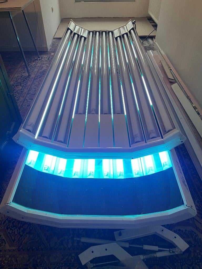 Zonnebank Alisun 1000 H, Elektronische apparatuur, Zonnebanken en Gezichtsbruiners, Gebruikt, Zonnebank dubbelzijdig, 15 lampen of meer