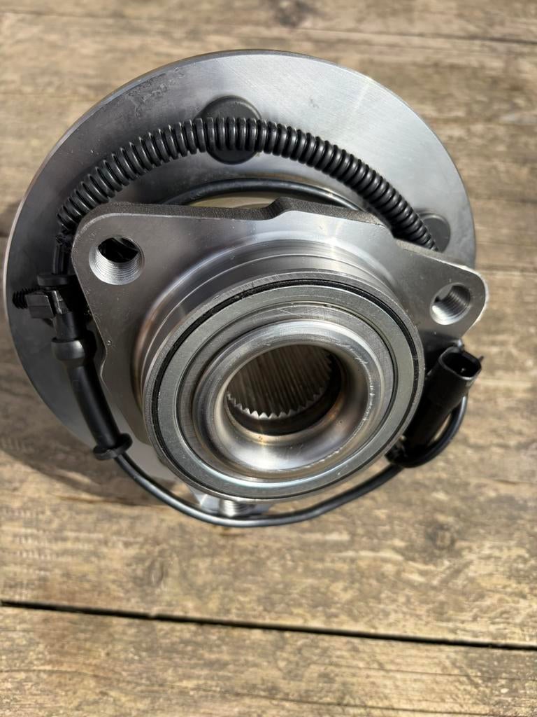 Nieuwe wiellagers voor dodge ram met sensor 150 €+btw, Ophalen, Dodge