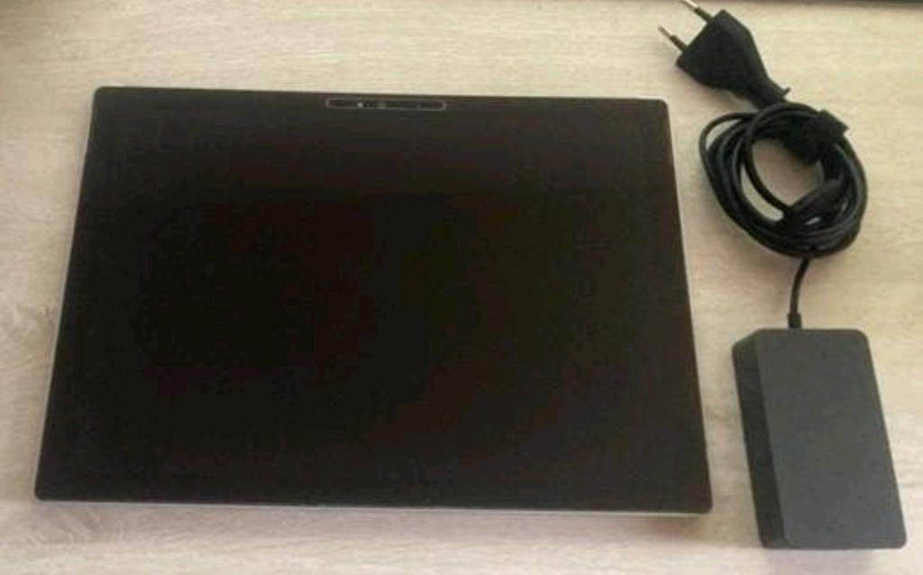 Microsoft Surface Pro 4, Enlèvement, HD