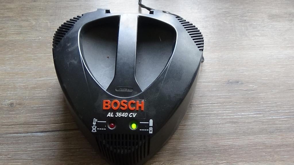Bosch acculader, Bricolage & Construction, Outillage | Pièces de machine & Accessoires, Comme neuf, Enlèvement