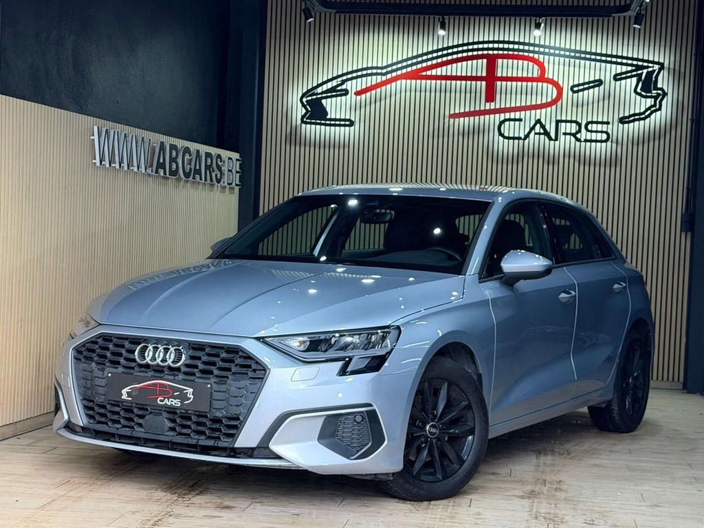 Audi A3 30TFSI * SPORT * GARANTIE 12 MOIS * BOITE AUTO, Autos, Argent ou Gris, Achat, Euro 6, Entreprise
