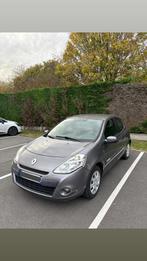 Renault clio 3 1.5 dci année 2013, Auto's, 75 kW, Leder en Stof, Particulier, Zilver of Grijs