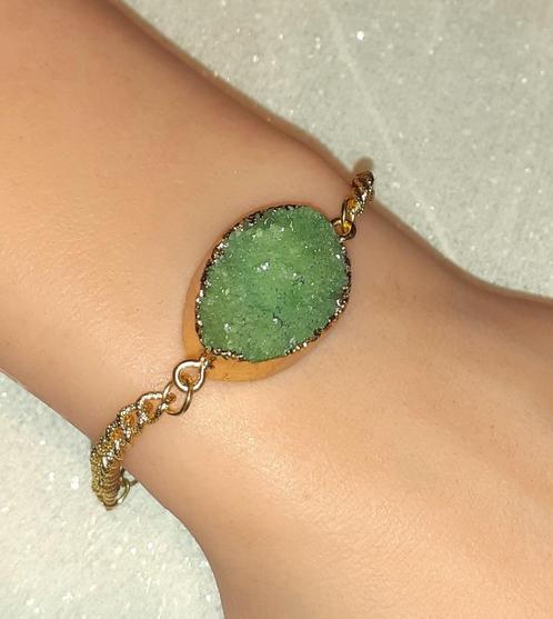 armband met groene druzy kristal, Bijoux, Sacs & Beauté, Bracelets, Neuf, Autres matériaux, Vert, Avec pierre précieuse, Envoi