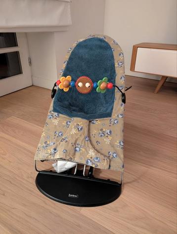 Babybjorn + speelboog beschikbaar voor biedingen
