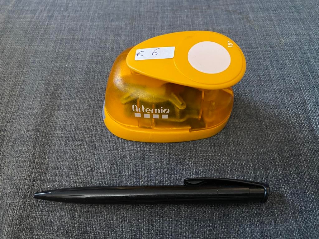 Middelgrote figuurpons cirkel - merk Artemio, Hobby en Vrije tijd, Knutselen, Zo goed als nieuw, Ophalen