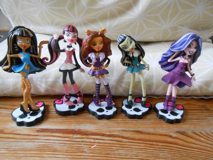 mini poupées Mattel 15e/lot Barbie/OU lot Monster high, Kinderen en Baby's, Speelgoed | Poppen, Gebruikt, Barbie, Ophalen