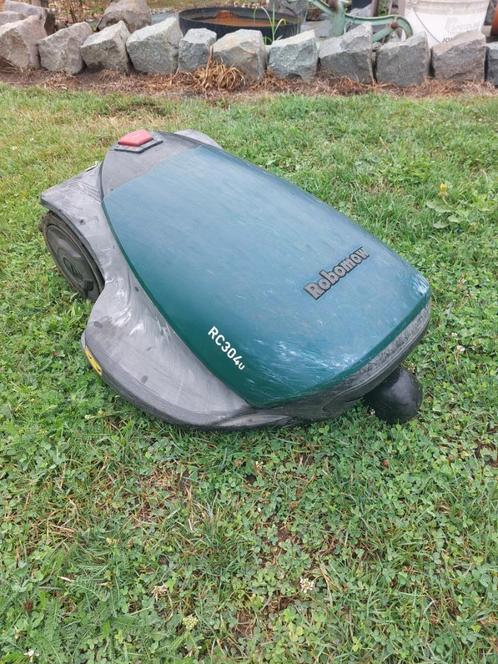 Robomow RC304U, Tuin en Terras, Robotmaaiers, Gebruikt, Met regensensor, Ophalen