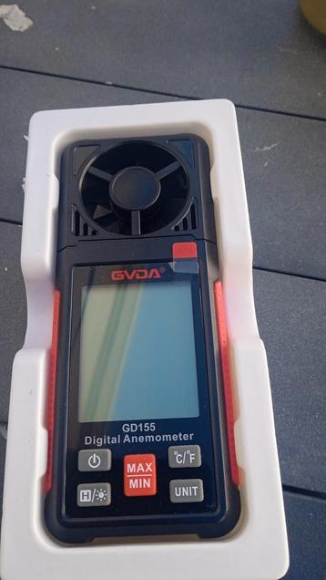 Appareil de mesure pour la vitesse du vent et température  beschikbaar voor biedingen