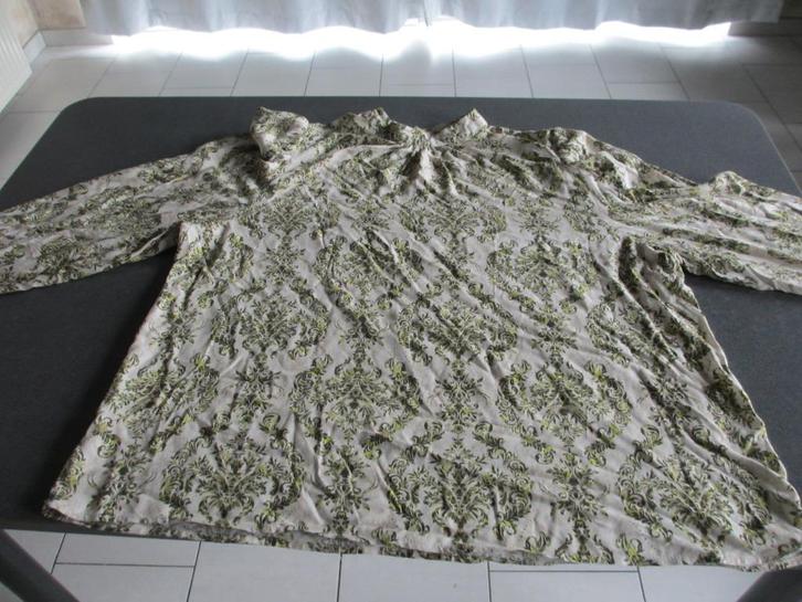 dames blouse met recht opstaand kraagje, Kleding | Dames, Blouses en Tunieken, Zo goed als nieuw, Maat 46/48 (XL) of groter, Ophalen