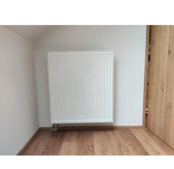 3 radiatoren beschikbaar beschikbaar voor biedingen