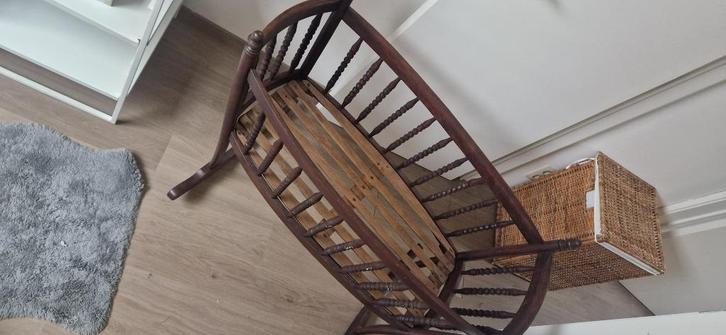 Retro houten wieg 25 euro, Kinderen en Baby's, Babywiegjes en Ledikanten, Gebruikt, Wieg, Ophalen