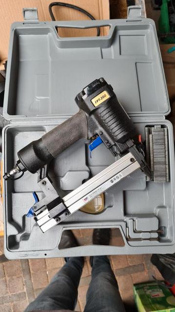 FPT-200 Pneumatisch tacker beschikbaar voor biedingen