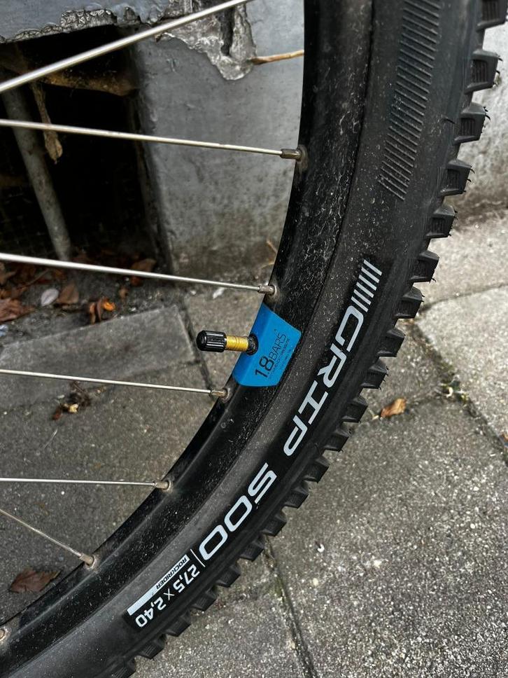 2 x MTB band Rockrider Grip 500 27.5 x 2.4, Fietsen en Brommers, Fietsen | Mountainbikes en ATB, Zo goed als nieuw, Overige merken