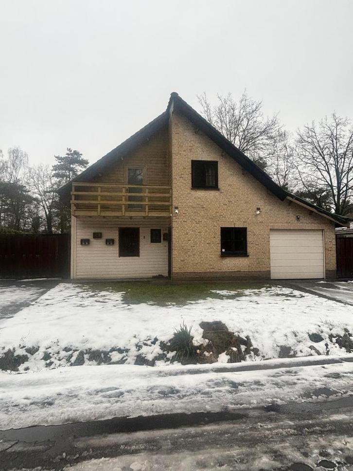 Garagepoort creme kleuring, Immo, Appartementen en Studio's te huur, Provincie Antwerpen