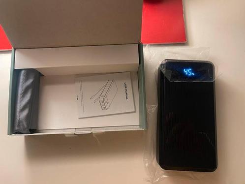 Nieuwe powerbank met grote capaciteit en meerdere functies, Telecommunicatie, Powerbanks, Nieuw, Ophalen of Verzenden