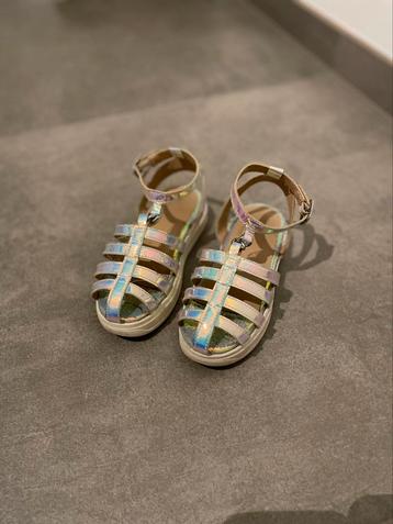 Kindersandalen maat 28 beschikbaar voor biedingen