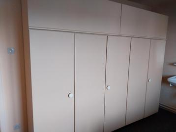 Grote kleerkast, Ophalen, Gebruikt