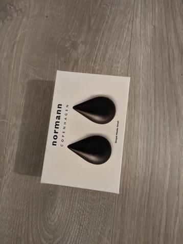 Normann Dropit hooks beschikbaar voor biedingen