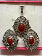 Zilveren oorbellen en ketting hanger met carneool, Nieuw, Ophalen of Verzenden, Met edelsteen, Rood
