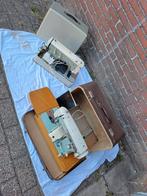 Twee vintage naaimachines te koop (prijs voor de twee), Ophalen