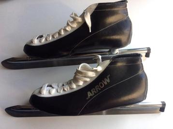 Arrow schaatsen maat 41 lage noren beschikbaar voor biedingen