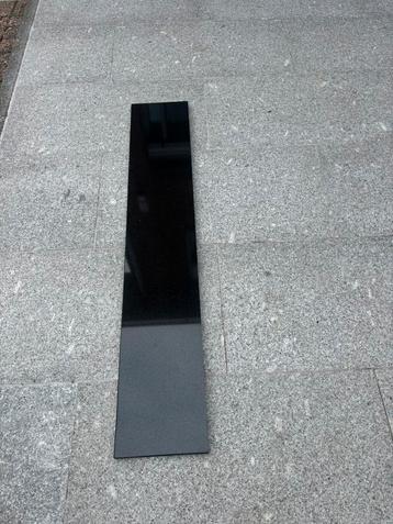 Nieuwe vensterbank graniet beschikbaar voor biedingen