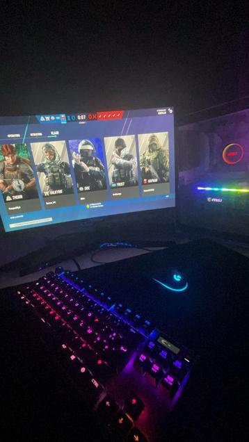 Apex tkl+ logitec muis beschikbaar voor biedingen