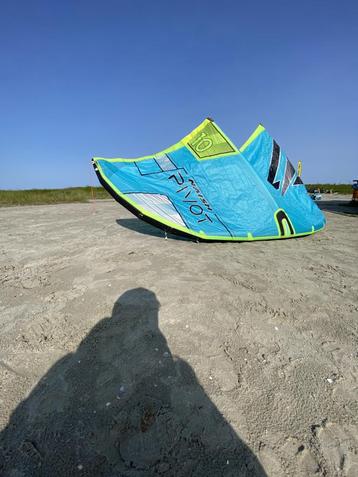 Naish Pivot 2024 10m (blauw) beschikbaar voor biedingen