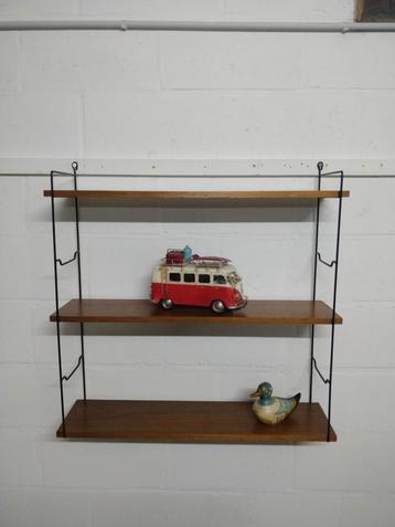 Vintage midcentury wandrekje | boekenrekje Tomadostijl  beschikbaar voor biedingen