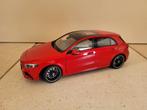 Mercedes-Benz A-Class: Norev 1:18 rood, Hobby en Vrije tijd, Modelauto's | 1:18, Ophalen of Verzenden, Zo goed als nieuw, Norev