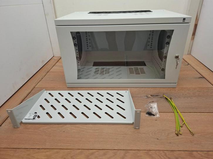 Patchkast 19 Inch - Rittal FlatBox 7507.000 - 6HE - NIEUW, Computers en Software, Serverkasten, Nieuw, Glas, Plaatstaal, Verzenden