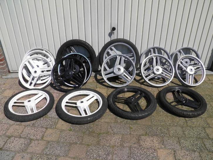 Voor-/achter velgen met-/zonder banden voor Honda Wallaroo., Fietsen en Brommers, Brommeronderdelen | Algemeen, Gebruikt, Overige typen