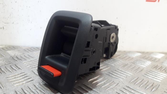 Serrure banquette arrière d'un Mercedes A-Klasse, Autos : Pièces & Accessoires, Habitacle & Garnissage, Mercedes-Benz, Utilisé