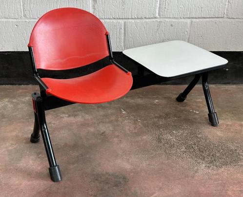 VIntage zitje met tafel, LAMM Italiaans design 1983, Huis en Inrichting, Zetels | Zetels, Gebruikt, Rechte bank, Eenpersoons, Minder dan 150 cm