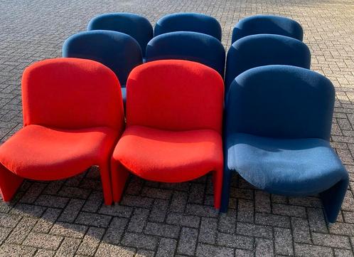 Artifort Alkys 7 blauwe 2 rode, Huis en Inrichting, Stoelen, Zo goed als nieuw, Kunststof, Ophalen of Verzenden