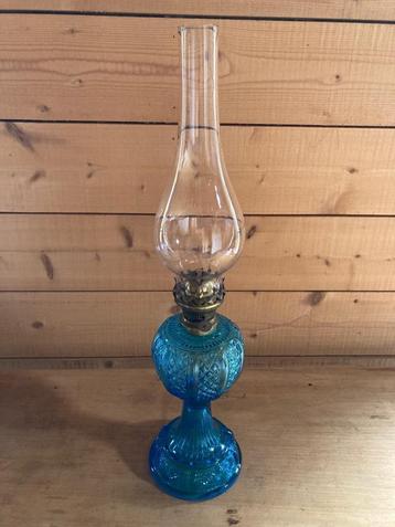 Olielamp vintage beschikbaar voor biedingen