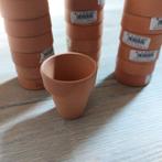 30 stenen terracotta bloempotjes, Tuin en Terras, Bloempotten, Ophalen, Terracotta